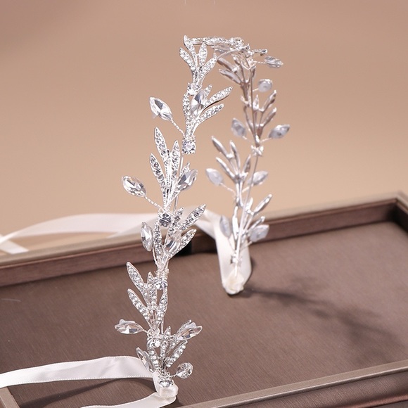 Accessories - Brand New.Bridal Bead Crystal. Tiara for
Wedding & birthday parties.